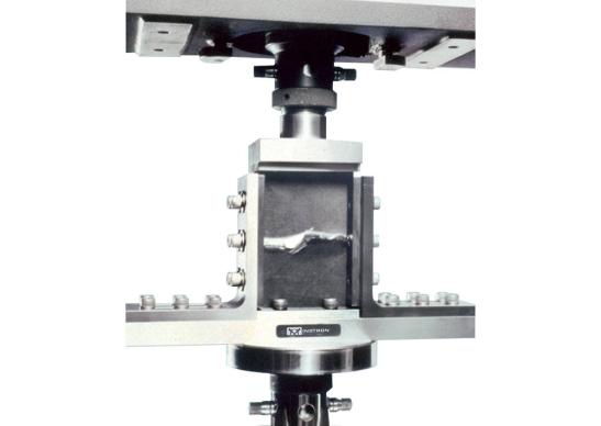 Boeing BSS Compression after impact test, Instron